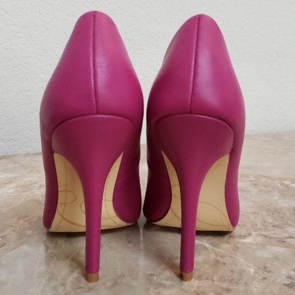 NWOT Fergie Alexi Fuchsia Size 5M - Picture 6 of 8